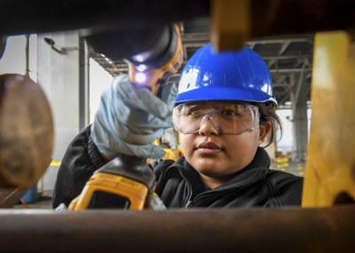 Register now! Students Trades Day on Nov. 14 at Expo NM. Students will be introduced to career opportunities in construction, design, sub-contracting, heavy equipment, engineering, and other skilled trades. 
loom.ly/lG9Yjo4 

#ABQskilledtrade #APStradeday #APS