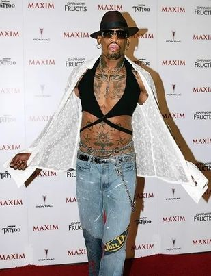 hbg314's tweet photo. Dennis Rodman is a former NBA player of the Chicago Bulls, LA Lakers, and more, and retired in the year 2000. #Mensfashion @KIN110UofR https://t.co/DFXPcZXzXc