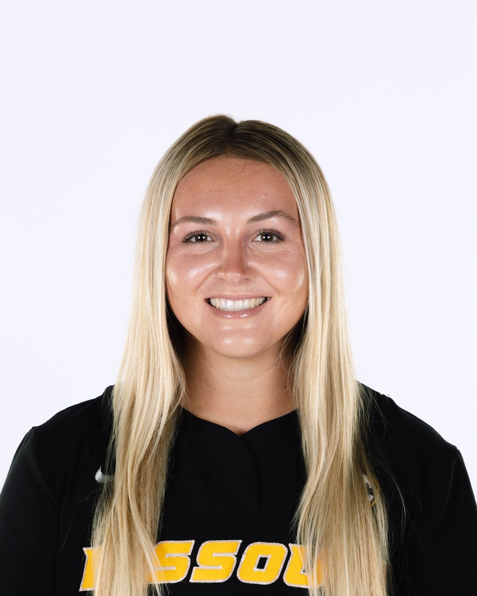 Here come the juniors!! 😤📸

- Julia Crenshaw (O'Fallon, Mo.)
- Kara Daly (Jefferson City, Mo.)
- Mya Dodge (Hiawatha, Iowa)
- Jayci Kruse (Coto de Caza, Calif.)

#OwnIt #MIZ 🐯🥎