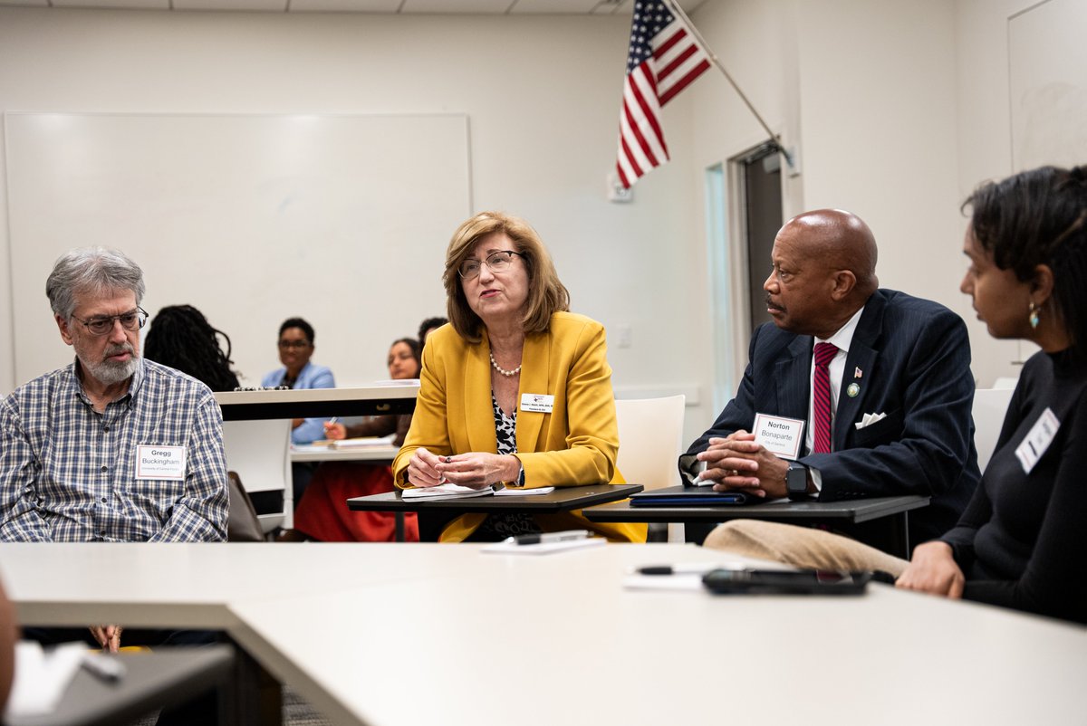 As part of the @cffound TableTalk initiative, we welcomed local leaders and community members to <a href="/UCFDowntown/">UCF Downtown</a> yesterday for an opportunity to network and collaborate with each other in finding ways to positively impact our community. Thank you to all who attended!