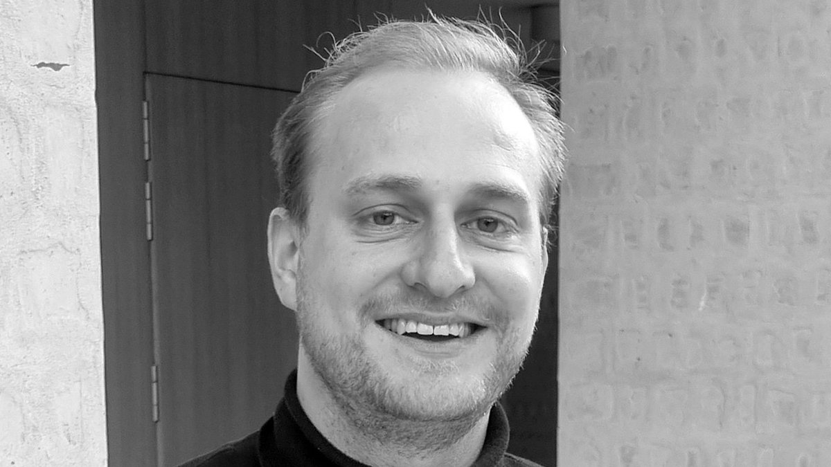 Eine neue Folge von #TheoPodcast ist online: Zwischen #Studium und #Beruf – Was macht man eigentlich mit der #Theologie? n dieser Folge berichtet Matthias Beckmann, Koordinator des Netzwerkbüro Theologie &amp; Beruf, über die Arbeit und Angebote dieser Einrichtung an der Fakultät.