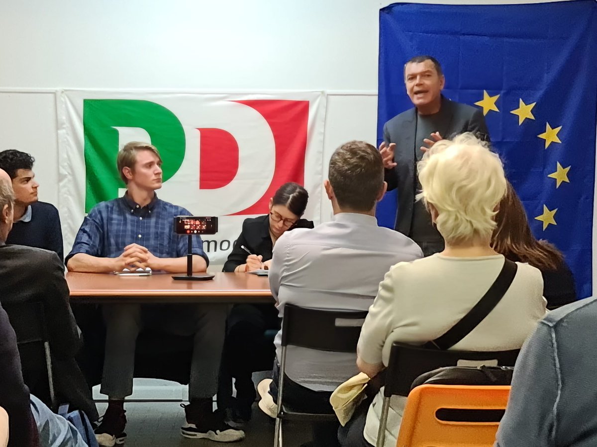 pdtrionfmazz's tweet image. Con Enzo Foschi per parlare del futuro del @PD_ROMA, delle sezioni e di come il partito deve essere il perno attorno al quale le istanze territoriali trovano risposta.