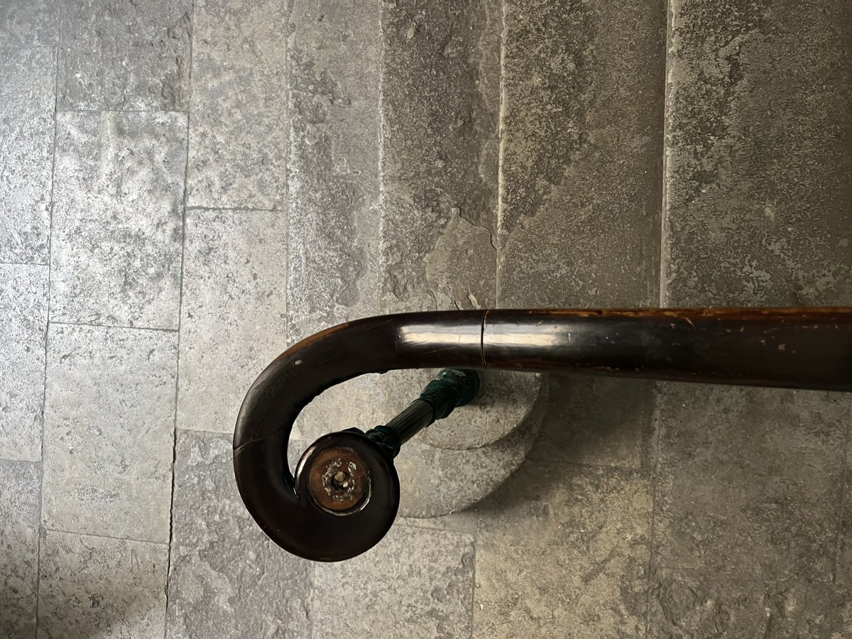 stonemasonryco's tweet photo. Those details that makes the “difference” in a #stone #staircase. In Montpellier you can enjoy amazing #stereotomy of #limestone. A lovely #sustainable way to access the next Floor up ! Stonemasonry at its finest ! https://t.co/ACehPXwXV5