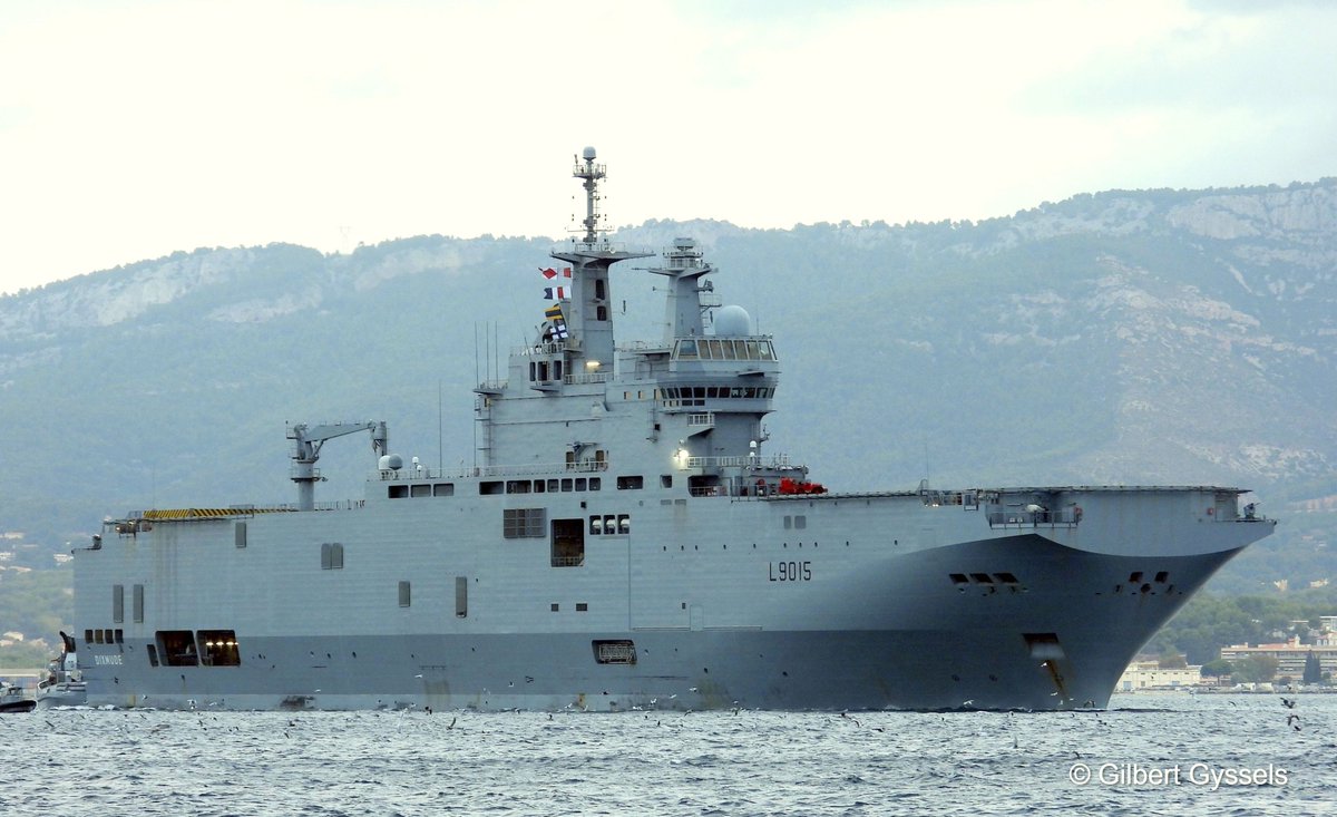 WarshipCam's tweet photo. French Navy Mistral-class amphibious assault ship FS Dixmude (L9015) leaving Toulon, France - October 18, 2023 #fsdixmude #l9015 

SRC: TW-@GGYSSELSSHIPS https://t.co/ecE9aDD9Lq