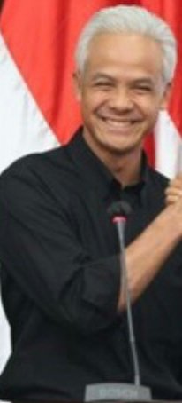 Mau ngecat rambut putih kesalon mahal..untuk saudara2 ku/relawan yang punya kaos atau baju pak ganjar kalu boleh aku mau minta buat  di pakai memperkenalkan pak ganjar di lingkunganku..#pendukungoraduwemodal