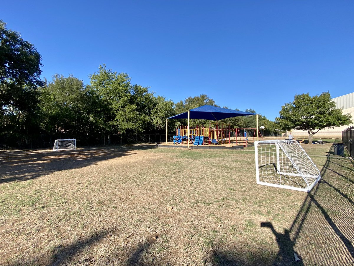 GOAL!!  Hero PTO provided soccer goals for our Heroes ⚽️ 

<a href="/HernandezSMCISD/">Hernandez Elementary</a>