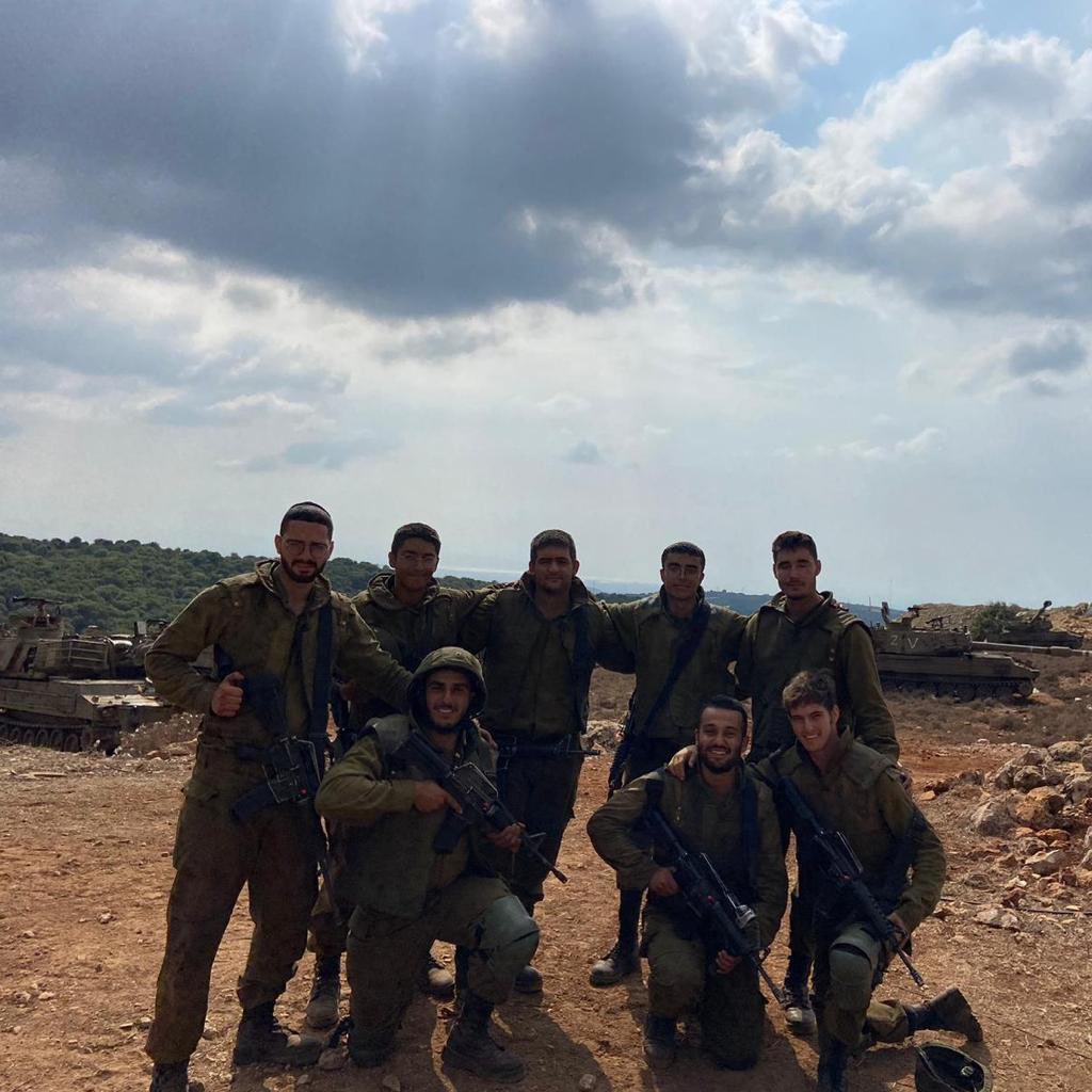 Tothanim_IDF's tweet photo. מוכנות אש בכל הגזרות: קצין התותחנים הראשי, תת-אלוף יאיר נתנס ביקר בגזרה הצפונית את לוחמי חטיבת האש 282, בסדיר ובמילואים. https://t.co/qSv54iRPp6