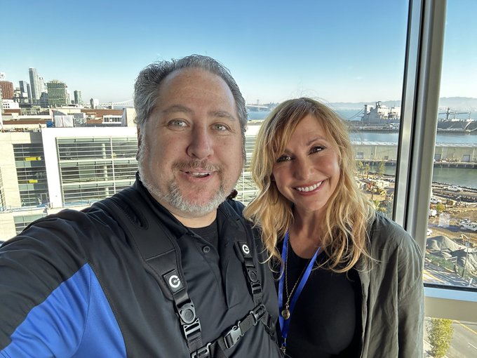 Nice running into you @KariByron today :) thank you for the selfie. #epicperson https://t.co/W0h7Oua<a class="tags" target="_blank" title="On Twitter" href="/?out=eyJ0eXAiOiJKV1QiLCJhbGciOiJIUzUxMiJ9.eyJpYXQiOjE3MjU1Njc0MDUsImlzcyI6InR3cG9ybnN0YXJzLmNvbSIsIm5iZiI6MTcyNTU2NzQwNSwiZXhwIjoxNzU3MTAzNDA1LCJyZWRpcmVjdF91cmwiOiJodHRwczovL3R3aXR0ZXIuY29tL0thcmlCeXJvbiJ9.3c-gjxjk0_JznsUzwI_lmQbFRIZ-DkEZjIPGN5hthAUGDTeqLN9Sw9bhEc38CaIDCfbhYQ0ThuM1IJb9XYw4Vg">@KariByron</a><a href="/tag/epicperson"class="tags"><span>#epicperson</span></a>