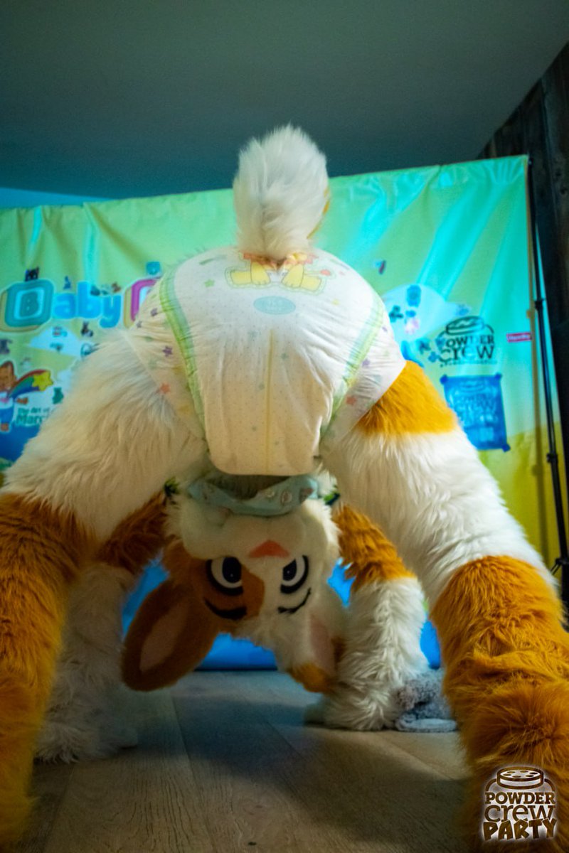 BuckleyFawny's tweet photo. What what! Diaper butt :3 🙃 https://t.co/8ZfN3FKuvj