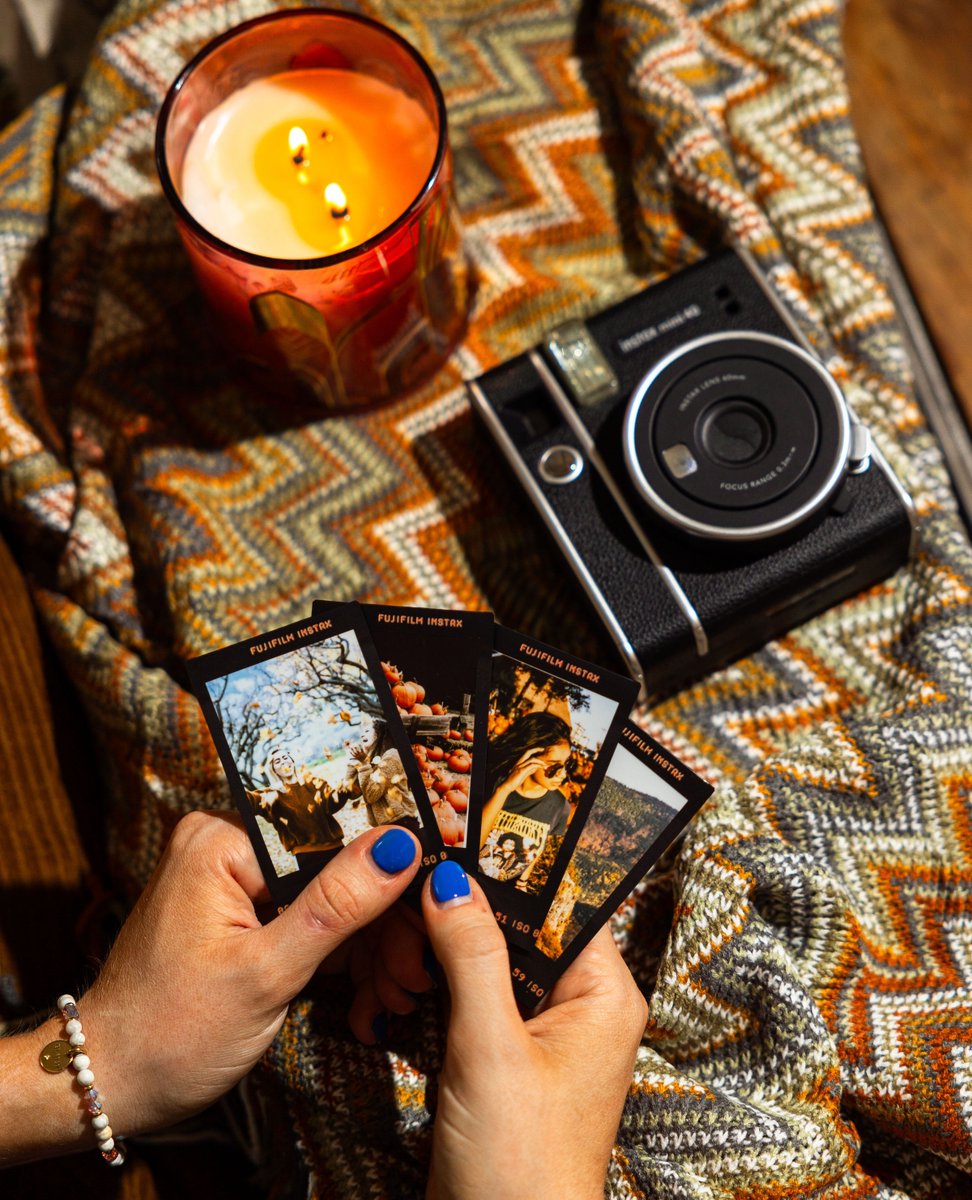 instax's tweet photo. If you need us, we'll be with our Mini 40. 🥰🧡
.
.
.
#DontJustTakeGive
#InstaxMini40
#GiveYourTake https://t.co/5DhW121zsf
