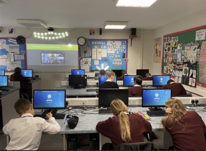 eiriasdigital's tweet photo. Will your sandwich be perfect or squishy? Here @Eirias we are starting our algorithm work 🖥️⌨️🖱️ https://t.co/1rhyoCO4Ys