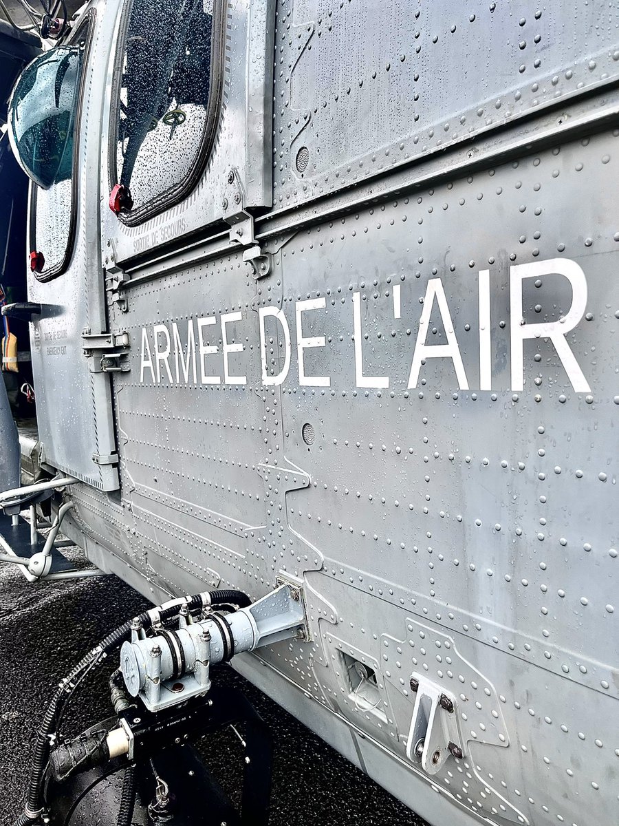 gdarrieussecq's tweet photo. 🛩️ Présente sur la #BA106 de Mérignac au Salon Bordeaux Défense Aéronautique.
Mise en relation industriels de la défense et startups, autour de l’innovation.
Découverte des formations et métiers de l’aéronautique par la jeunesse.
Une belle réussite ! Bravo 😊 https://t.co/uAsizpfZQ7