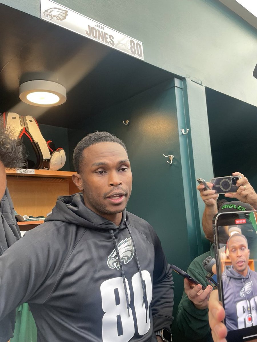 PHLEaglesNation's tweet photo. Julio Jones will wear #80 for the #Eagles. https://t.co/VBg7VJpCVX