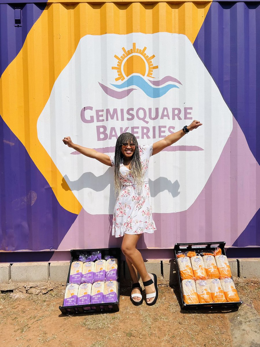 KasiEconomy's tweet photo. Congrats to @Hle_Shandu for opening a bakery shop in Umlazi township 🙌🏿🙌🏿🙌🏿 https://t.co/UgLTk0kQIm