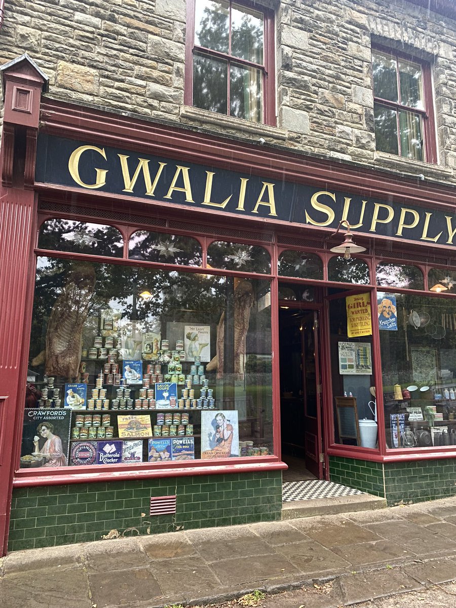 MissJames1405's tweet image. A lovely day at The Museum for Welsh Life in St Fagans!!
The children loved getting immersed in the Victorian Life👩🏽‍🏫📜
It was a great way to see Year 6’s topic come to life!! @stmarypatrick