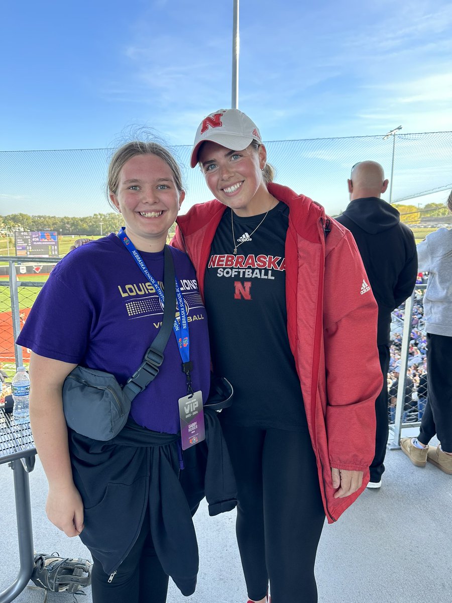 Thank you <a href="/jordybahl/">Jordyn Frahm</a> and <a href="/liv_ferrell39/">Olivia Ferrell</a> for making this girls day! She hasn’t stopped talking about meeting you two! We are looking forward to catching some <a href="/HuskerSoftball/">Nebraska Softball</a> games! <a href="/hubacious/">Dan H</a>