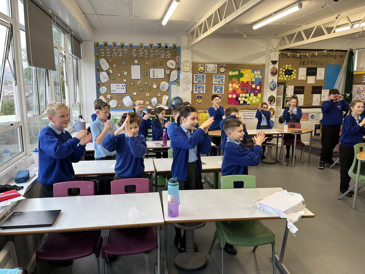 stmarypatrick's tweet image. We had a great time learning about music with Toby today, diolch! @BridgendCBC @CSCJES #BridgendMusicService