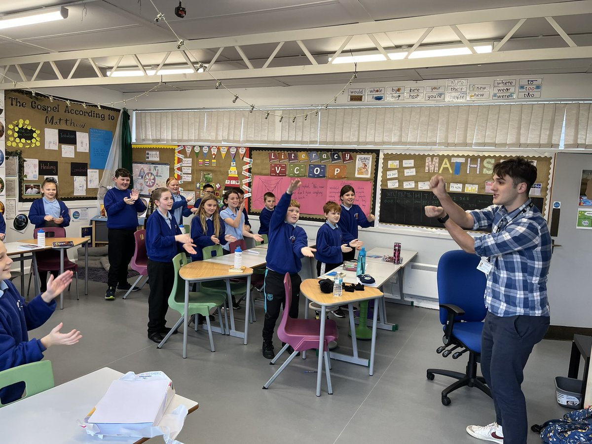 stmarypatrick's tweet image. We had a great time learning about music with Toby today, diolch! @BridgendCBC @CSCJES #BridgendMusicService