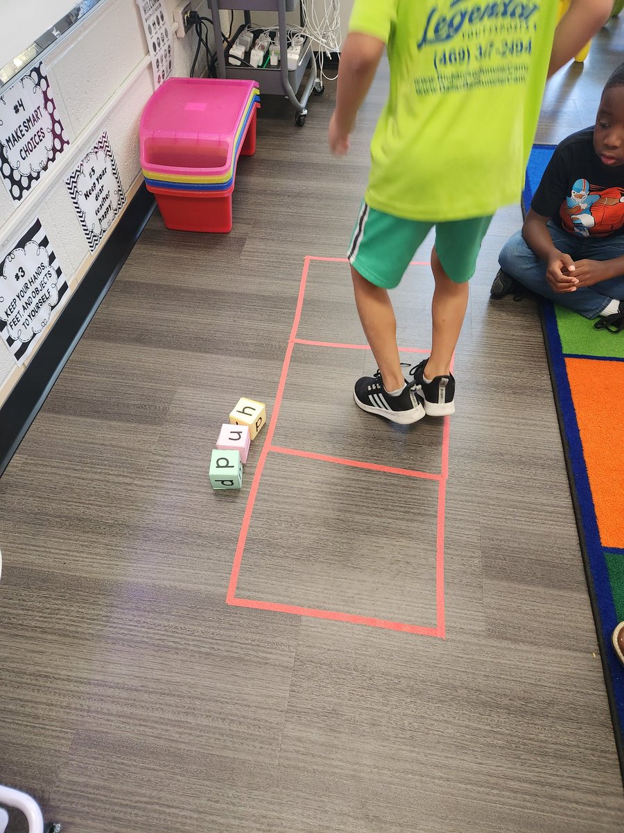smalldogmom57's tweet photo. Jumping out our words! Roll the dice, do the letters spell a real word or a nonsense word?
#engageandignite
#RISDbelieves
#WeAreOne 
#1stgrade
#teamof2
#proud2beNRE https://t.co/grhJCo7y8w