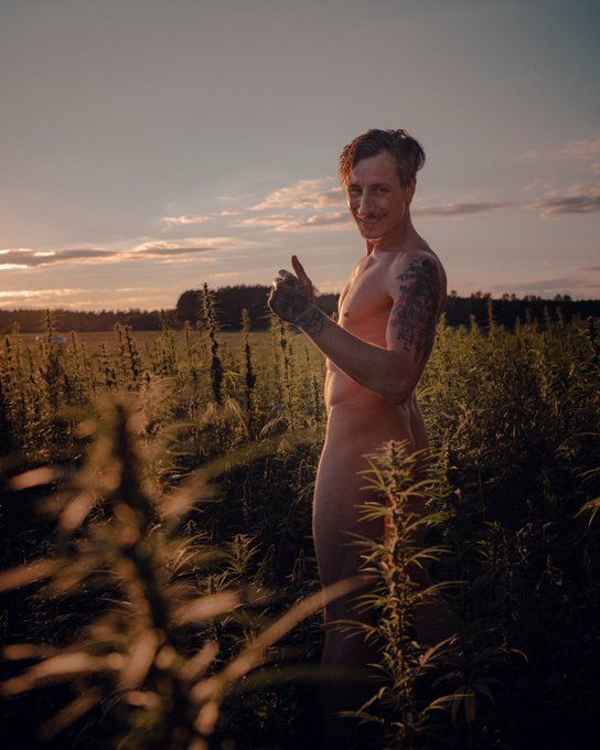 ⁦@CarmenWegge⁩ Bravissimo 😍 #mademyday ⁦@OrangeUtane⁩ ⁦@WSchaekel⁩ ⁦@Richter_Mueller⁩ ⁦@hanfverband⁩<a class="tags" target="_blank" title="On Twitter" href="/?out=eyJ0eXAiOiJKV1QiLCJhbGciOiJIUzUxMiJ9.eyJpYXQiOjE3MjM3MjQ1NTMsImlzcyI6InR3cG9ybnN0YXJzLmNvbSIsIm5iZiI6MTcyMzcyNDU1MywiZXhwIjoxNzU1MjYwNTUzLCJyZWRpcmVjdF91cmwiOiJodHRwczovL3R3aXR0ZXIuY29tL0Nhcm1lbldlZ2dlIn0.uFh9XoeSZKXOjsij_nLdMOm0ac1tpKZOgOcbxqJelIHxbJRg2JECvYg-y3GuOPtNpNe3vN7giW9yTU-c-LYcKg">@CarmenWegge</a><a href="/tag/mademyday"class="tags">#mademyday</a><a class="tags" target="_blank" title="On Twitter" href="/?out=eyJ0eXAiOiJKV1QiLCJhbGciOiJIUzUxMiJ9.eyJpYXQiOjE3MjM3MjQ1NTMsImlzcyI6InR3cG9ybnN0YXJzLmNvbSIsIm5iZiI6MTcyMzcyNDU1MywiZXhwIjoxNzU1MjYwNTUzLCJyZWRpcmVjdF91cmwiOiJodHRwczovL3R3aXR0ZXIuY29tL09yYW5nZVV0YW5lIn0.gX-eHU_lJ_2zY4bAkid6QCR42nEub0Kxkw2UB9wrdaXja4J42SQQ0AdUlRT5JUeZTGSalGWPLR3LaGtZnI1NdA">@OrangeUtane</a>