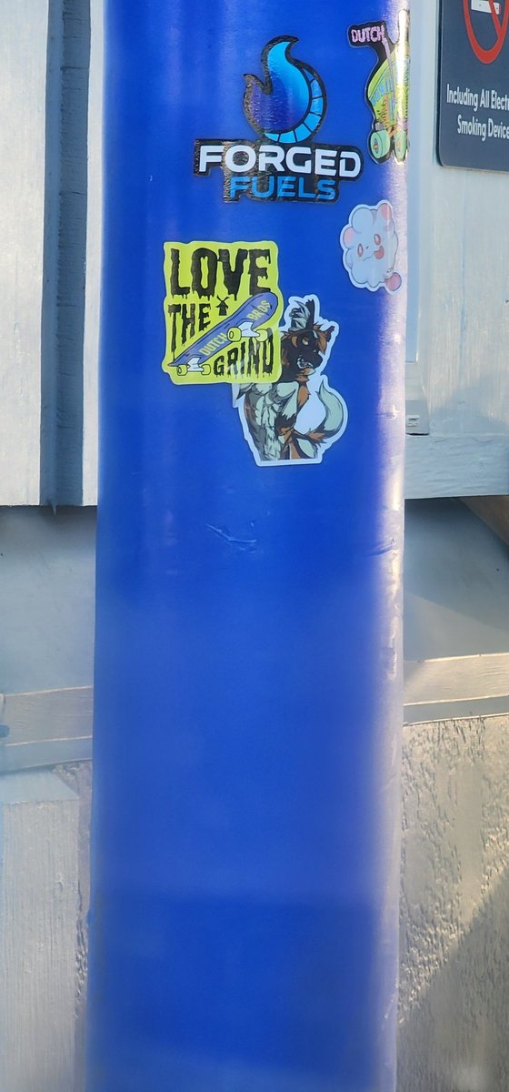 BartTheHusky's tweet photo. Anyone know who this sticker belongs to?? Seen in Centralia https://t.co/4YofvxrLcy