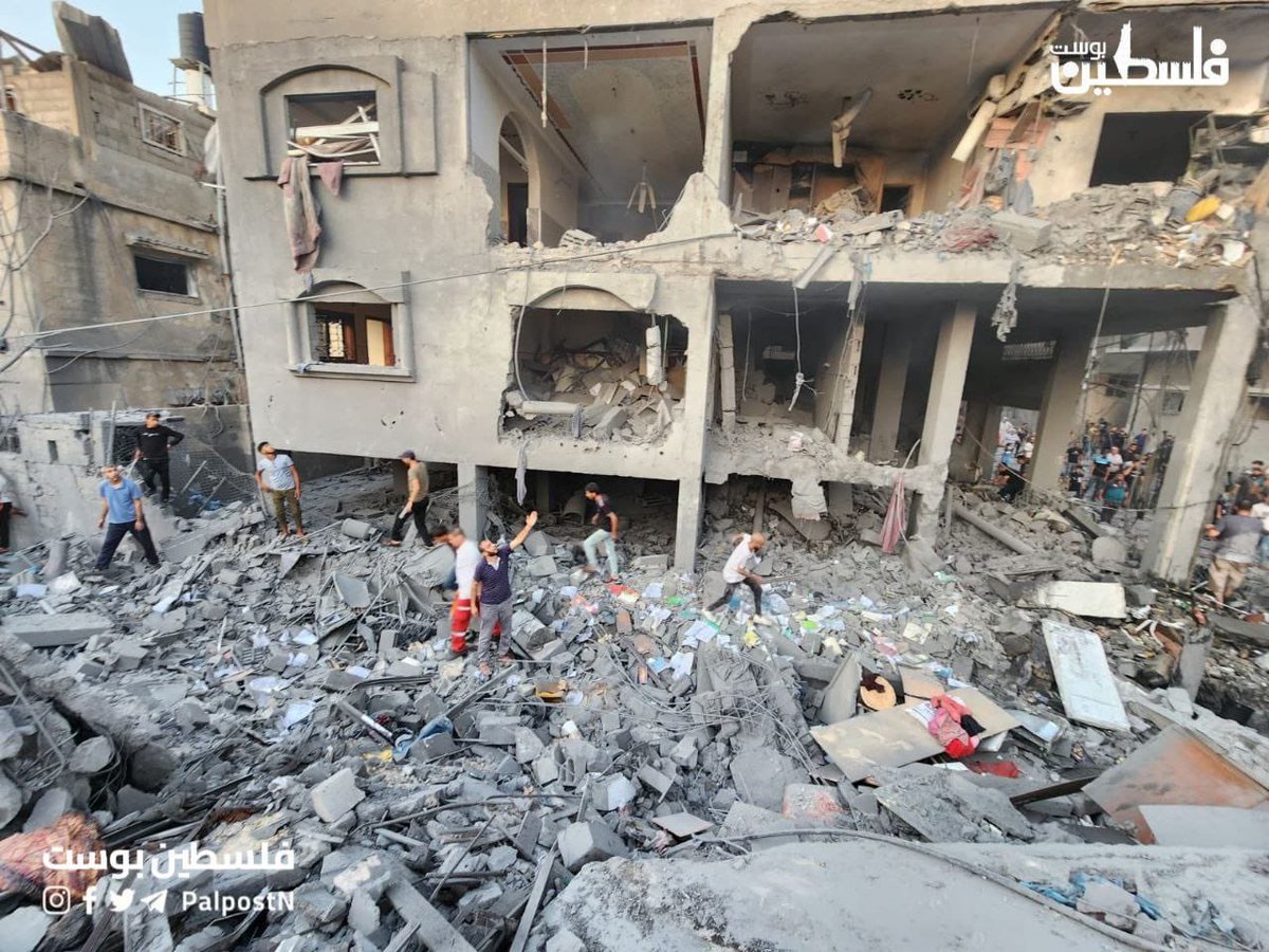 REVMAXXING's tweet photo. This air strike against 🇵🇸 killed 10 people, including children. 

This is the consequences of Zionism. https://t.co/kaPtC7OQBJ