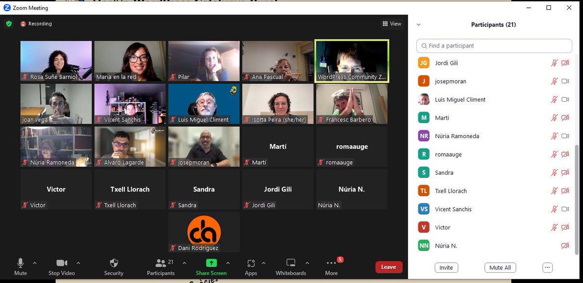 Que no hi ets? Et perdràs la mini-ponència de la <a href="/Rosasunba/">Rosa Suñé Barniol</a> !

Entra aquí 👉 us06web.zoom.us/j/88422282223?…  

#wpcatrural #WordPress