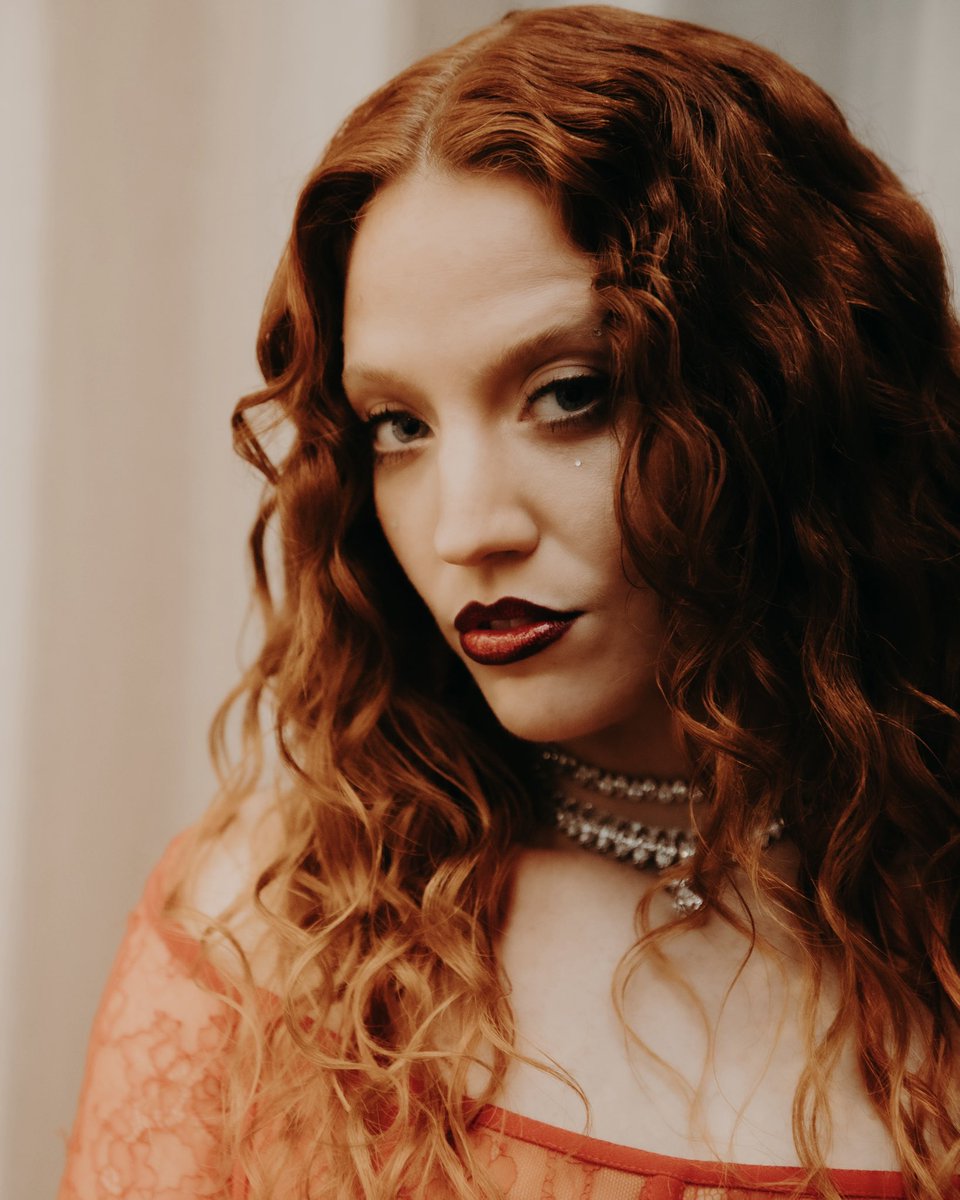 Jess Glynne tweet media