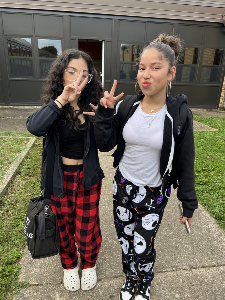 Ms. Garvey (@garvey_ms) on Twitter photo Our Grice Students are "Putting Violence to Bed" today for Violence Awareness Week! <a href="/HTSD_Grice/">Grice Middle School</a> Our Grice Students are "Putting Violence to Bed" today for Violence Awareness Week! <a href="/HTSD_Grice/">Grice Middle School</a>