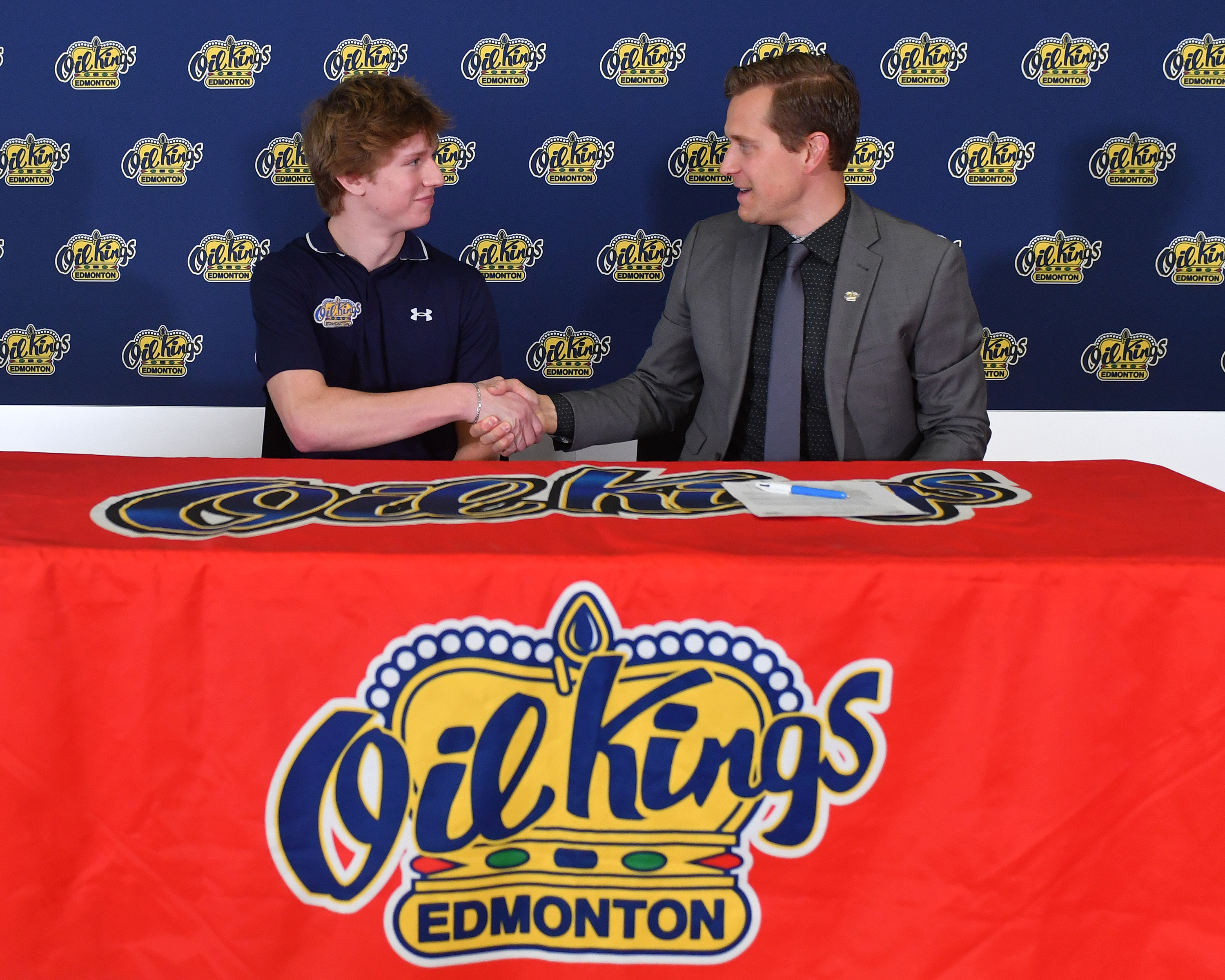 Edmonton Oil Kings on X: Catching every single #OilKings game this season? That's #MyCanadaLife! Tonight's game is brought to you by our presenting sponsor, @canadalifeco. / X