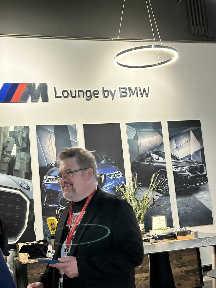 ladylibra100's tweet image. Highly recommended adding the M Lounge by BMW experience when purchasing tickets @PruCenter. Includes food, deserts, private bar…