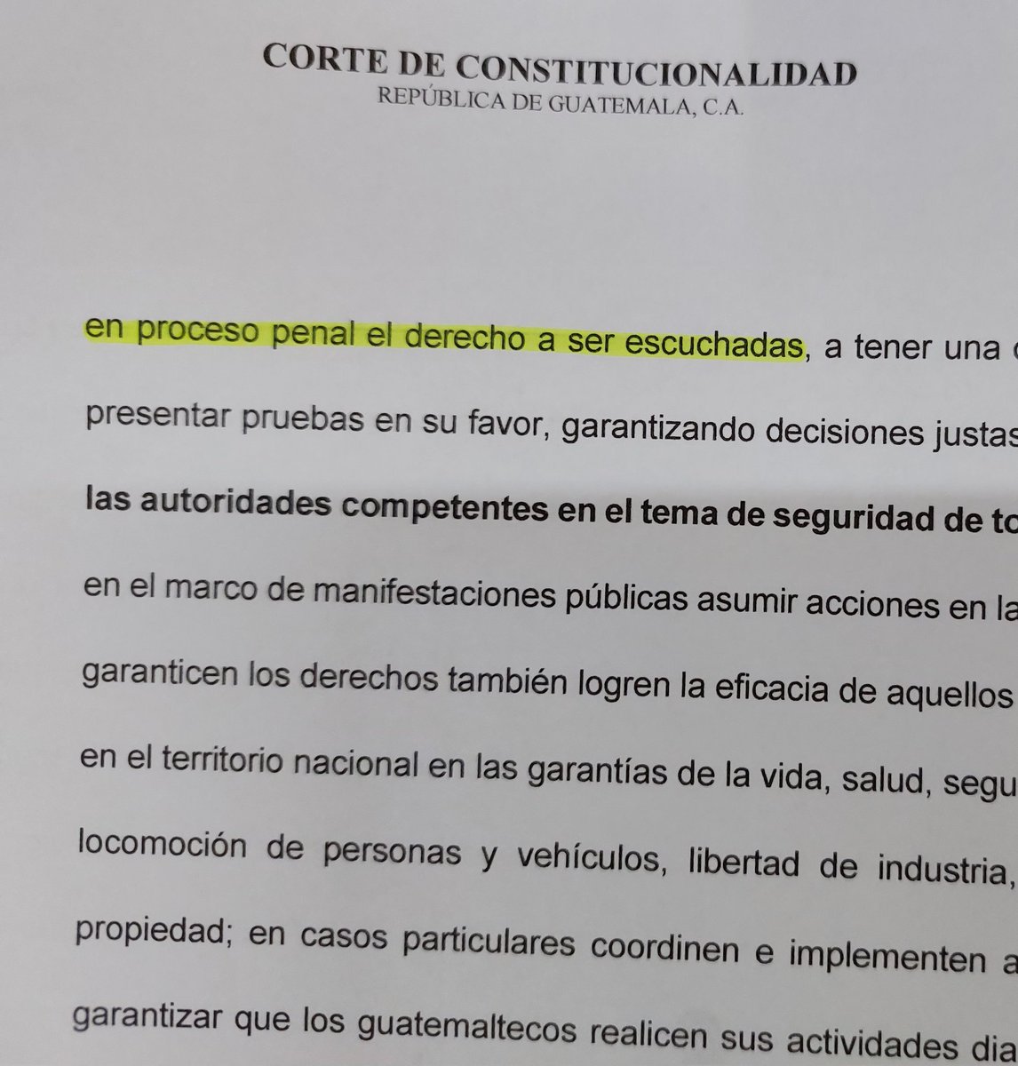 samuel_pz's tweet photo. A pesar de tener la resolución de un amparo en la CC, el mercenario juez Fredy Orellana volvió a negarme acceso al expediente en donde nos acusan.

Esto lo hacen porque es un caso INVENTADO, que podremos aclarar en el momento que nos permitan defendernos.

Nada de esto es legal. https://t.co/M9qhicvaPV