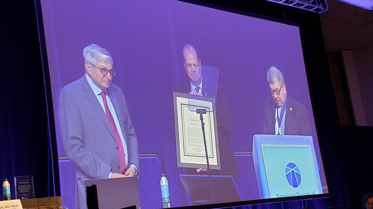 A Presidential proclamation from Dr Mike Champeau in honor of @pomerantz_paul 👏🏽 For 11 years, he has led ASA as CEO, building a team of world-class staff members who work together with physician leaders to advance #anesthesiology worldwide 💪🏽 We are in your debt, Paul #ANES23