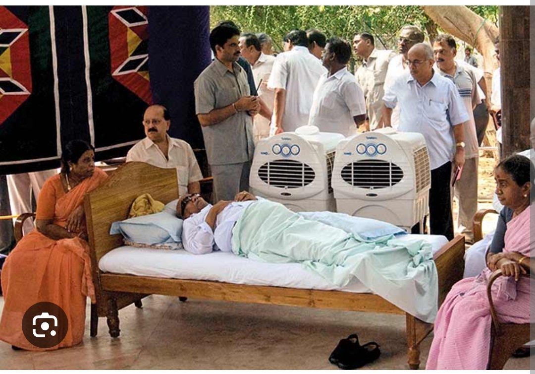 Pakalon24's tweet photo. @DrSharmila15 உங்கட தலைவர் ஈழ யுத்தத்தை நிறுத்தின மாதிரியா 🥴 https://t.co/MtsgYWJj3x