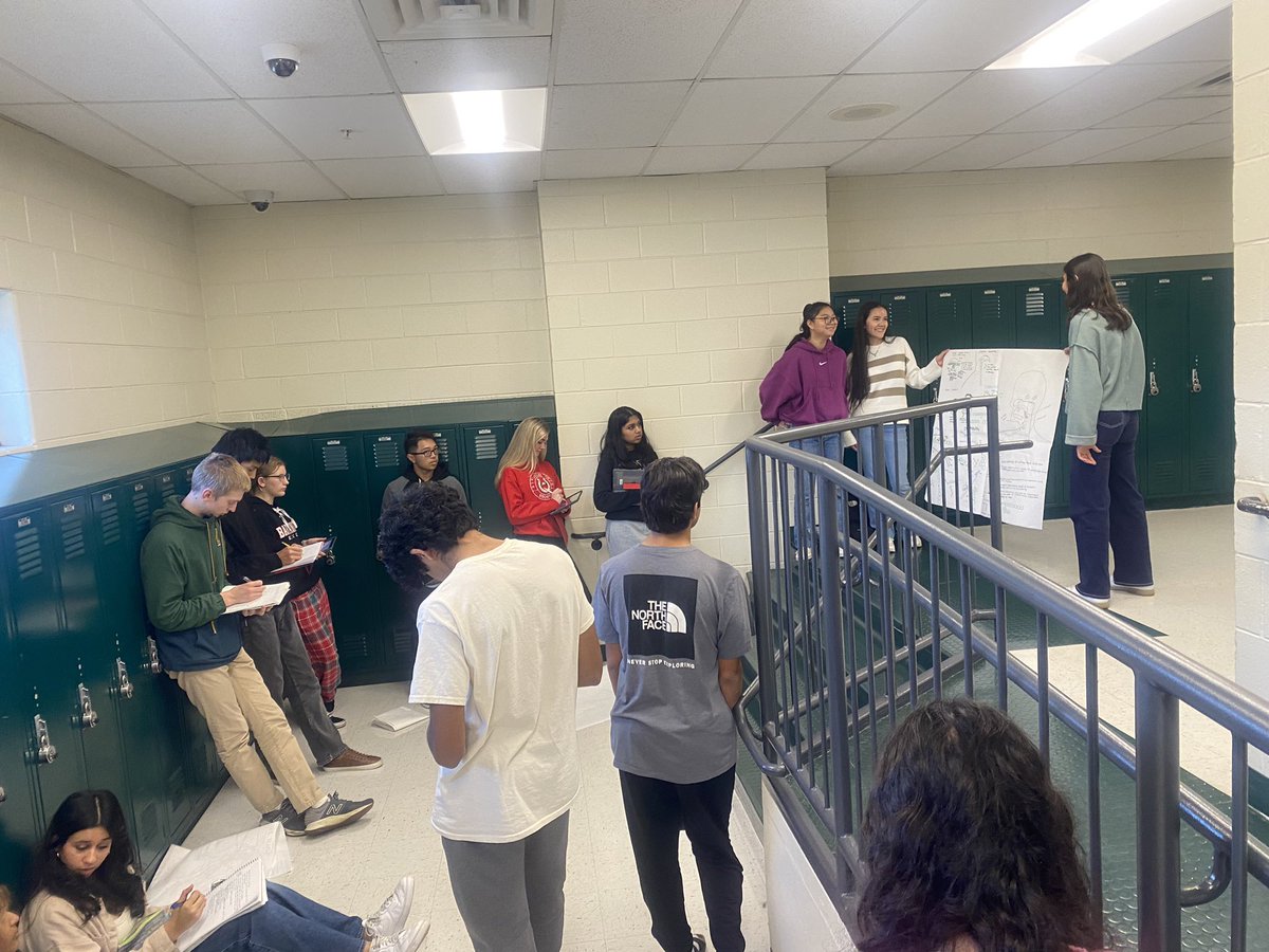 Laura Turngren tweet media