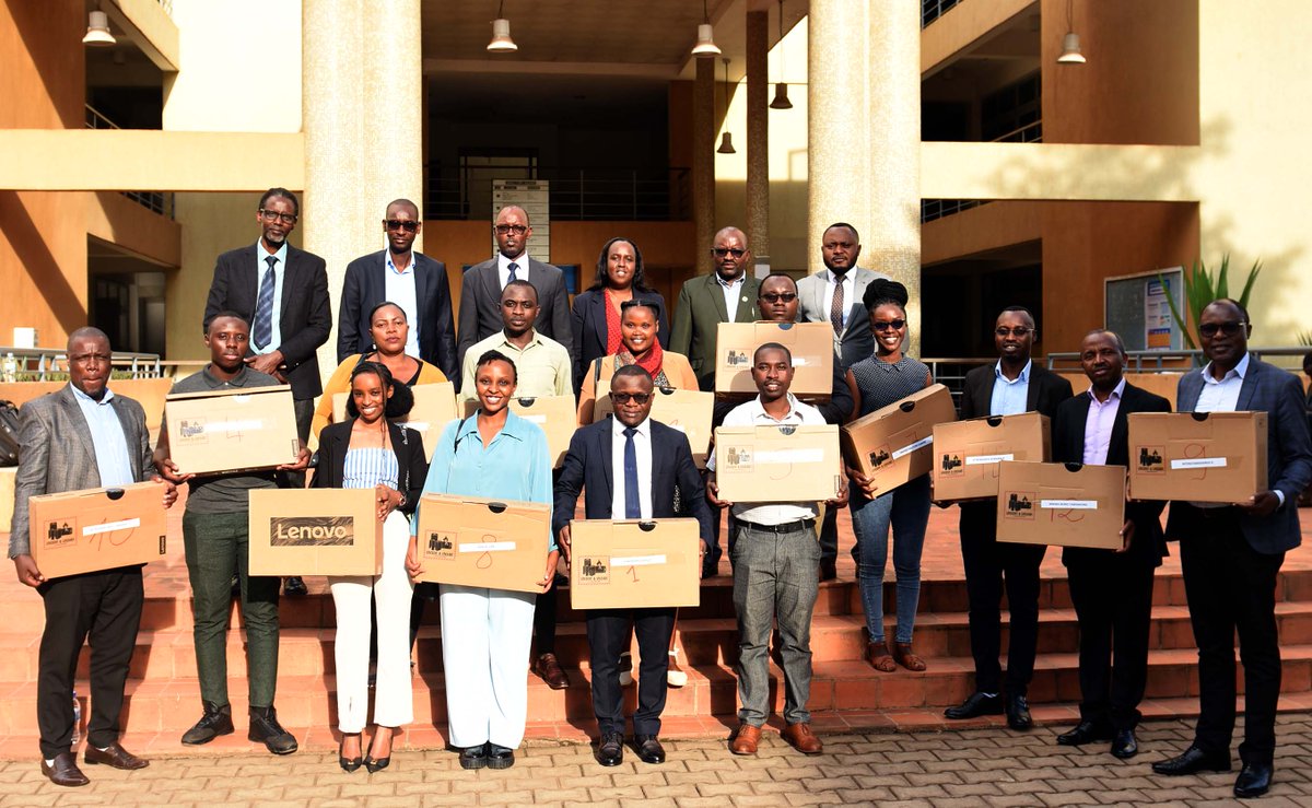 Uni_Rwanda's tweet photo. It was a pleasure to reunite with best graduates who received their awards (scholarship &amp; laptops) today. The event is a sign of recognition of their academic performance &amp; hard work. 

Make use of your education to explore more &amp; empower others-  VC Prof @mdkayihura urged them https://t.co/Dybafzf1no