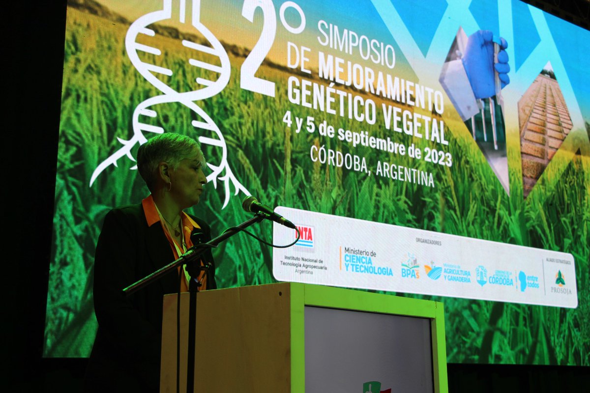 IntaManfredi's tweet photo. #INVESTIGACIÓN | Reviví la experiencia del 2° Simposio de Mejoramiento #GenéticoVegetal 🌱👩🏻‍🔬

⛔ ¿No pudiste asistir? Mirá las disertaciones brindadas en ambos días 👇

✅ Lunes, 4 de septiembre:
https://t.co/VLq48CYz8C

✅ Martes, 5 de septiembre:
https://t.co/EvnLr8ieWC https://t.co/IJjT0fHT6D