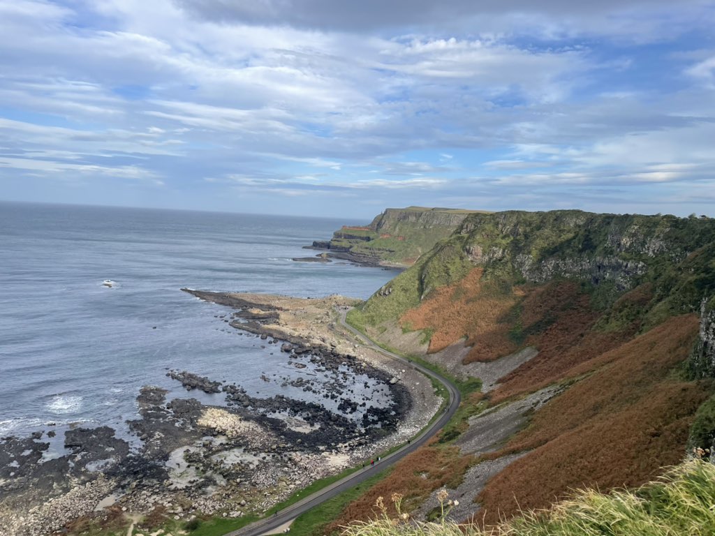 ShenUesports's tweet photo. Our group has made it to Ireland! 🇮🇪 Started with a quick hike of the beautiful Causeway in Northern Ireland! https://t.co/bGRUpyFHOb