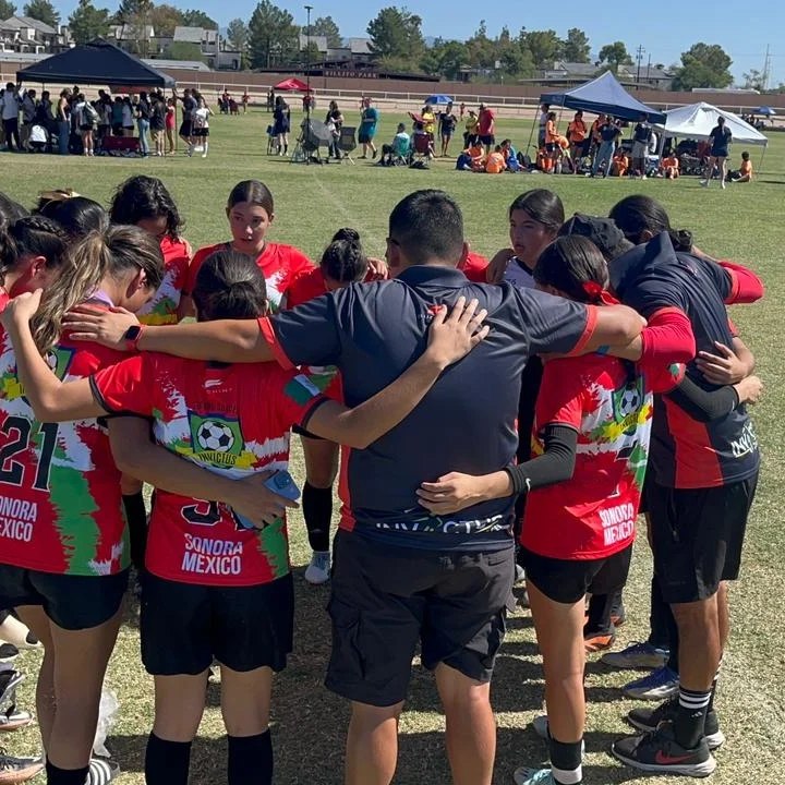 buchinymx's tweet photo. Gracias Invictus Soccer Club Hermosillo, Ya están estrenando nuestros uniformes marca Buchiny. Estamos orgullosos de vestirlos y atenderlos!
#uniformesdeportivos #evoluciona #Deportes #Deporte #soccergirls #soccer #autoestima https://t.co/e3muzPPxsj