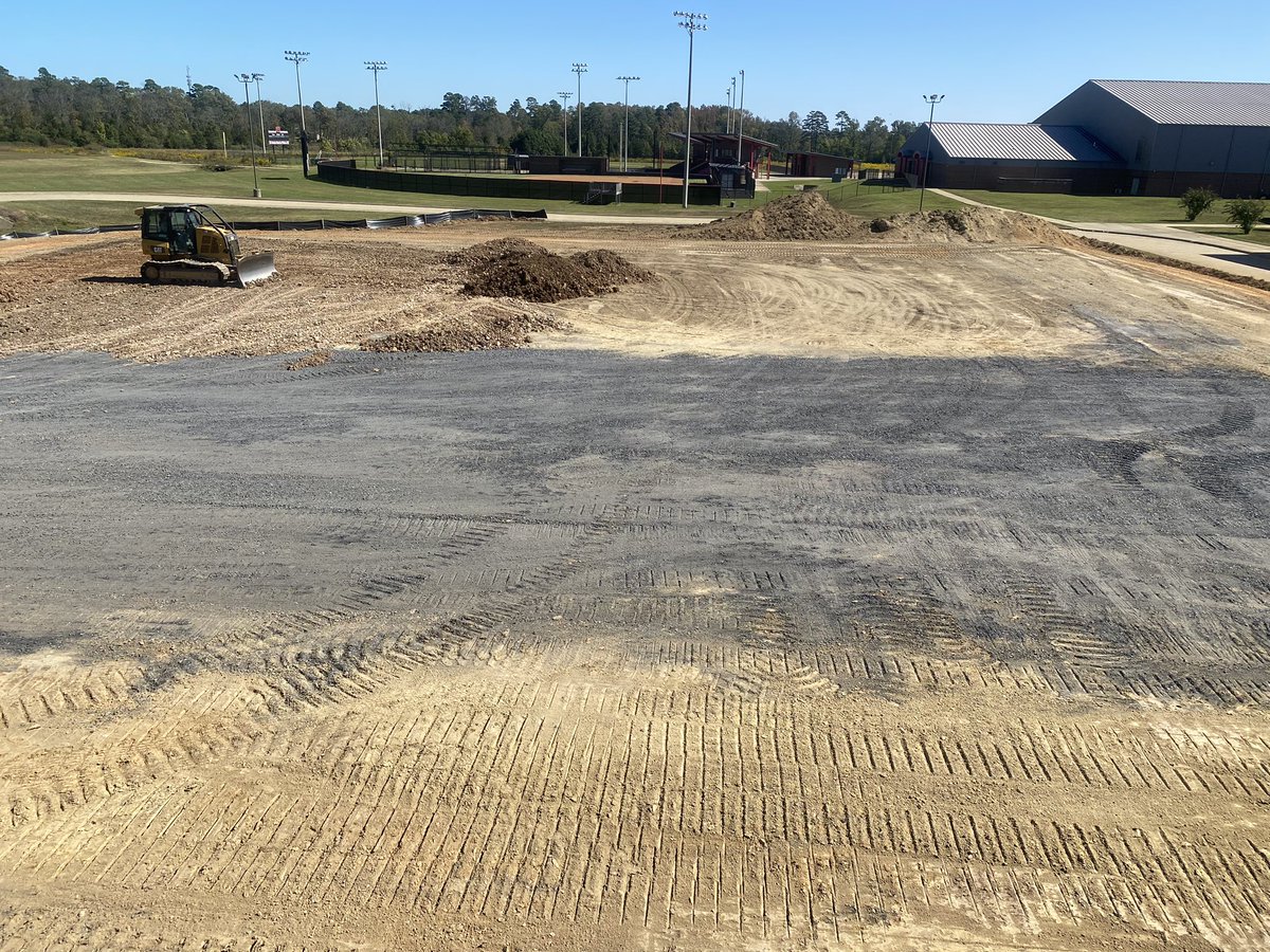 Future home of the “Hensley Activity Center”.It’ll attach to our current field house. 60 yard turf field inside, w band markings, cages etc. Will benefit so many groups within our community. 
A Generational building!Should be completed sometime in July/August 2024. 

Go Bearcats!
