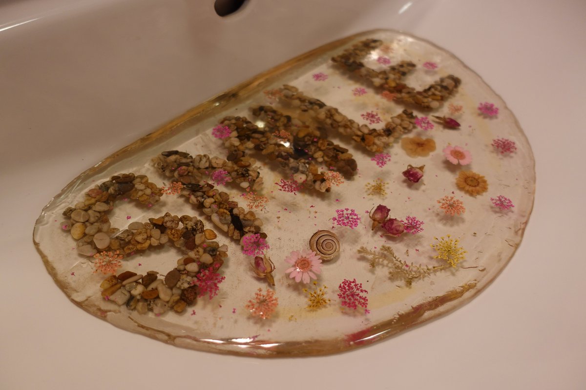 DiyPalava's tweet image. How to create a more funny sink. Start and end Your day with a smile and with flowers.
#keepsmile #keepsmiling #siliconemolds #diy #diycrafts #diyideas #sinkideas #sinkart  #epoxyresinart #resinart #resinartist #epoxyresinartwork #resin #driedflowers #resinflowers #arte #art
