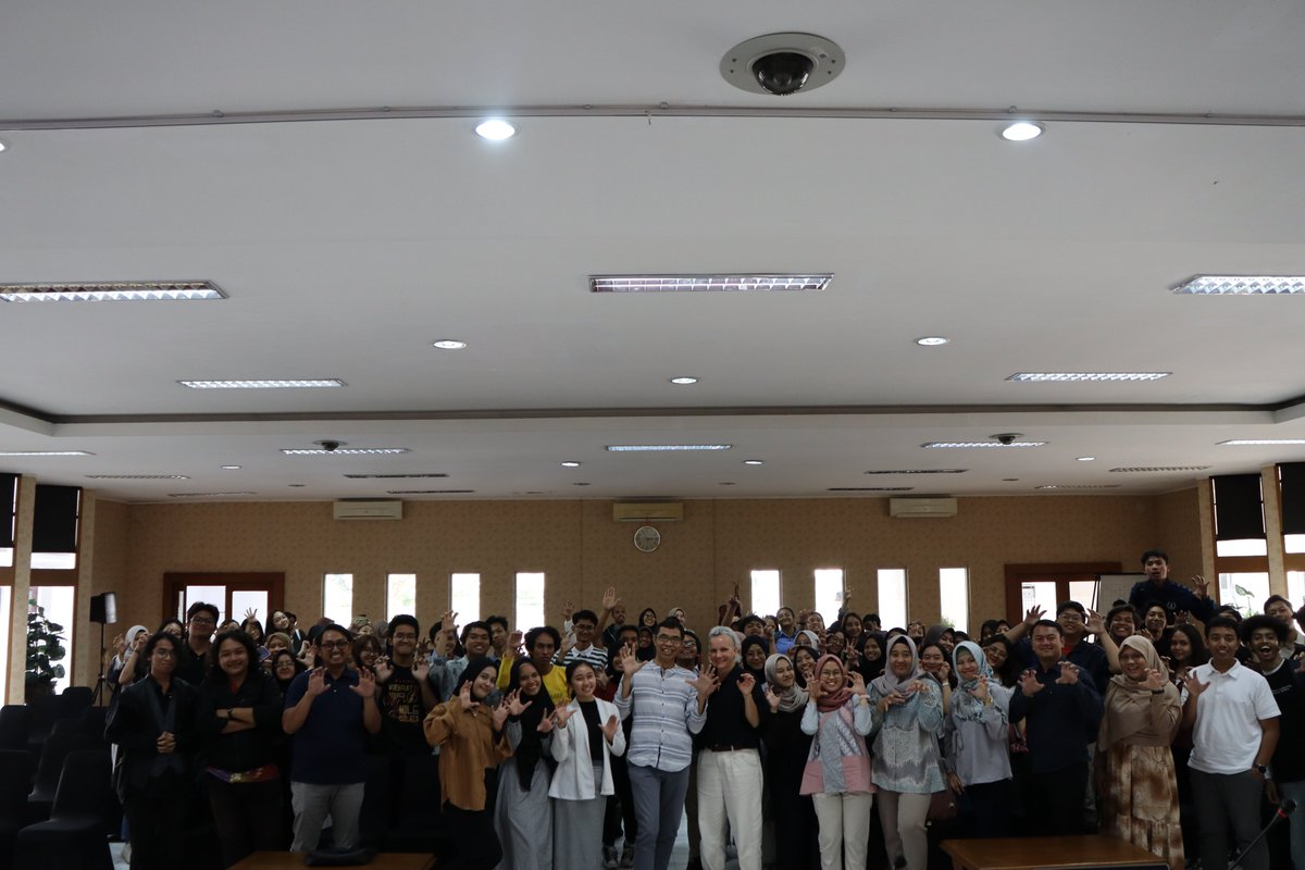 Adi_Mica's tweet image. Beyond the &apos;visiting syndrome&apos; in @UGMYogyakarta to start our pilot project on &quot;creolization of failure&quot; with #MuhammadSupraja. Immensely grateful for the impact of students on &quot;unresponsiveness&quot;. We did not envisage such synergy.
@UniWarszawski 
#FailureLab