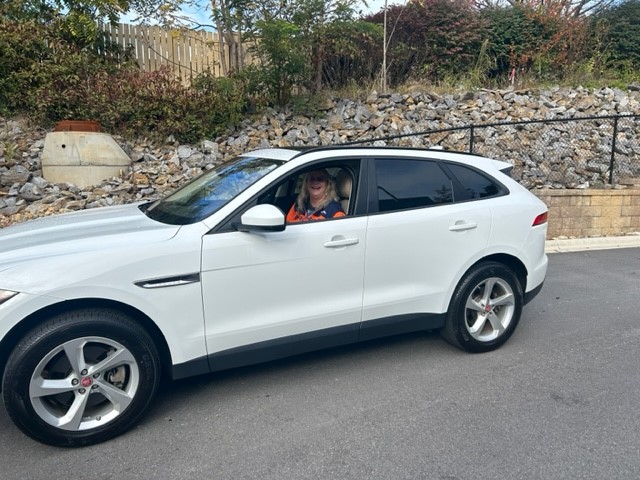 landroverav's tweet image. Congrats &amp;amp; thanks to Ms. Linda, who just purchased her #FieldsPreOwned 2017 #Jaguar #FPACE with sales assistance from our Team Member, Angie Williams, at Land Rover Asheville. Welcome to the #FieldsFamily, Ms. Linda! Wishing you many fun &amp;amp; safe adventures!