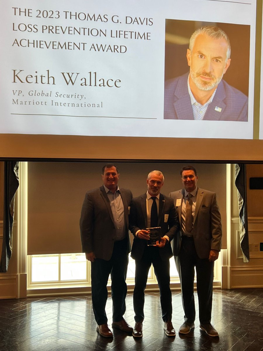hospitality_law's tweet image. Congratulations Keith Wallace for being the recipient of the Thomas G. Davis Loss Prevention Lifetime Achievement Award! 🏆🙌🏻
Well deserved!

#HLC2023