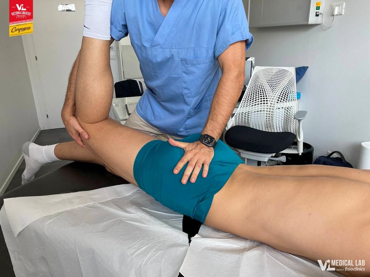 VLPesaro's tweet photo. Trattamenti π per i nostri ragazzi grazie alla grande competenza dello staff del #VLMedicalLab powered by Fisioclinics Pesaro e dell'osteopata Alessandro Mancini πβͺοΈπ΄ https://t.co/V3z3fffXug