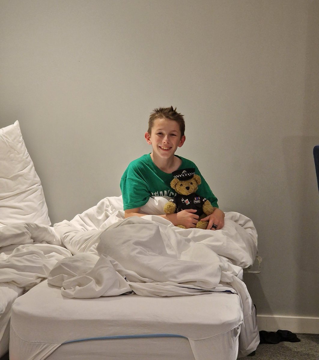 Time for some sleep, we will be up early to get into London to start our big 20th walk for <a href="/UK_COPS/">COPS</a> I'm so excited but it's such an amazing challenge for and amazing charity 💙💙 
please share 🤞🤞