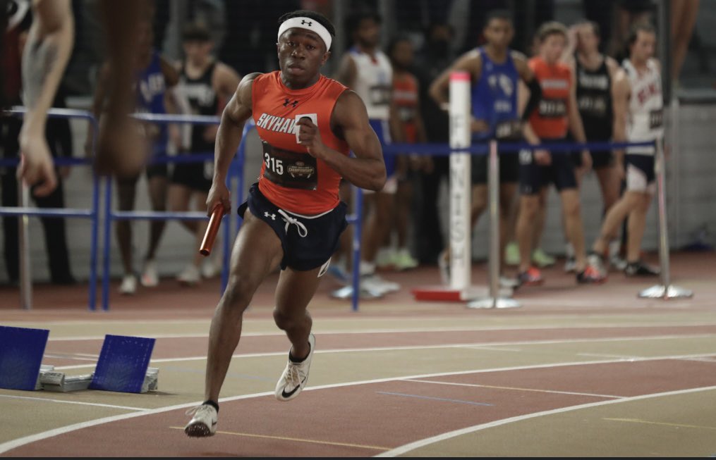 luh_zed's tweet photo. I am truly Blessed to receive another Track&amp;Field Offer from UT Martin!!🟠🔵 https://t.co/NU1yTVGN64