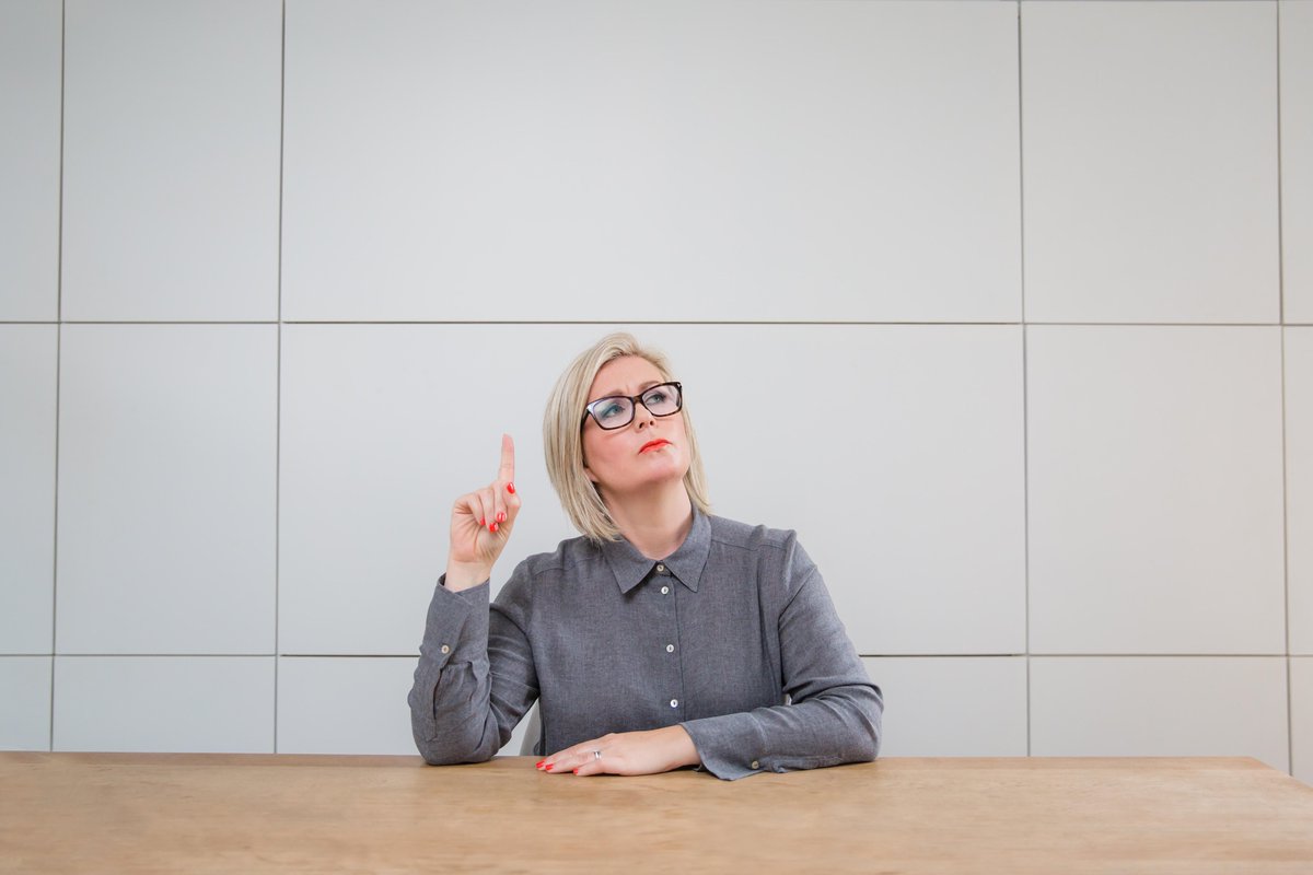 How do you hit the right tone in your emails when you aren’t familiar with your recipient? Try my go-to tips for emailing someone you’ve never met 👉 bit.ly/3S2uQJR#EmailT… #Comms