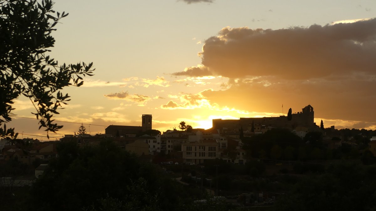 Bellvei i Calafell . Vesprada .
