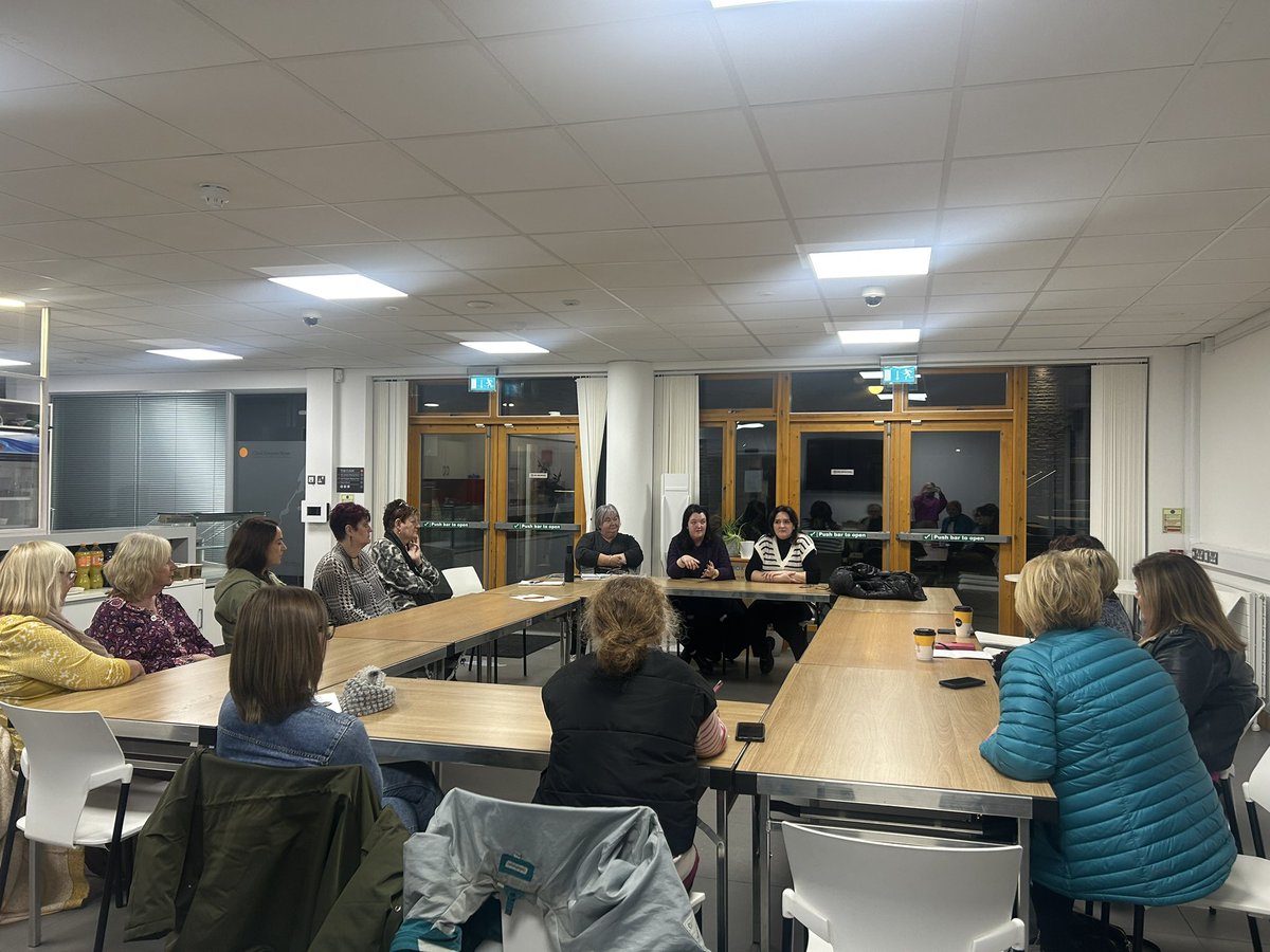 Our Pizza &amp; Politics session for women in The Moor DEA is well underway 👏🏼

We’re hearing from councillors <a href="/EmmaMcGinleySF/">Emma McGinley</a> <a href="/ahutts/">Cllr Aisling Hutton</a> on the issues that matter to them and what the political landscape is like for women

Thanks to <a href="/TriaxNMT/">Neighbourhood Management Team</a> Peace Barriers Programme for joining us!